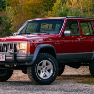 1992 Jeep Cherokee Laredo 4×4 5-Speed