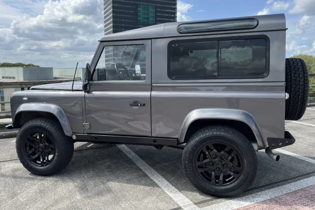 2000_land-rover_defender-90_e27-08627