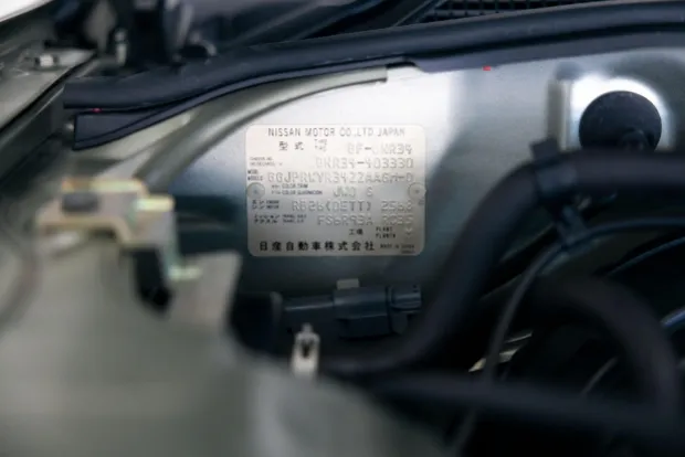 2002_nissan_skyline-gtr-r34-m-spec-nur_86898490-5263-4BC6-ABA4-D2066A56E15D-21599-scaled (1)